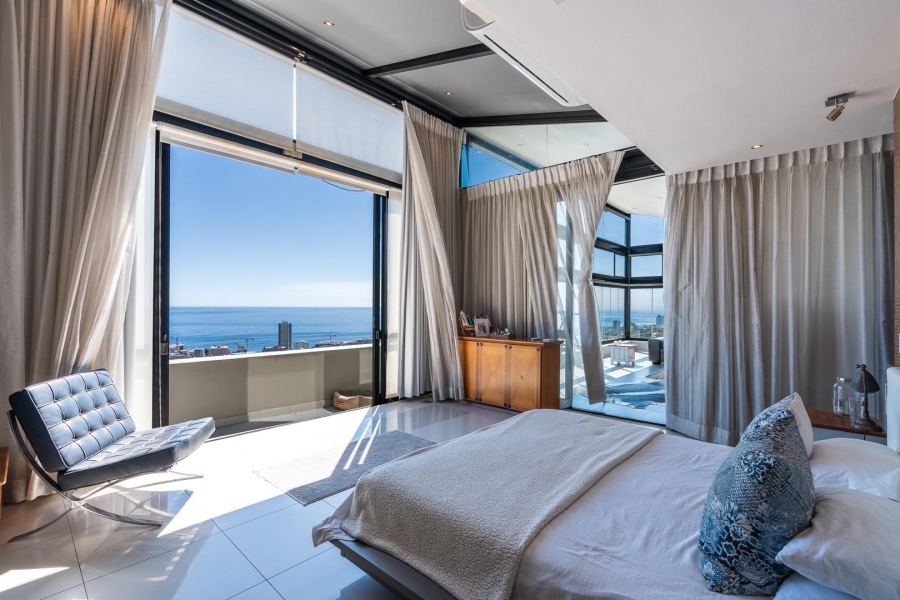 5 Bedroom Property for Sale in Fresnaye Western Cape
